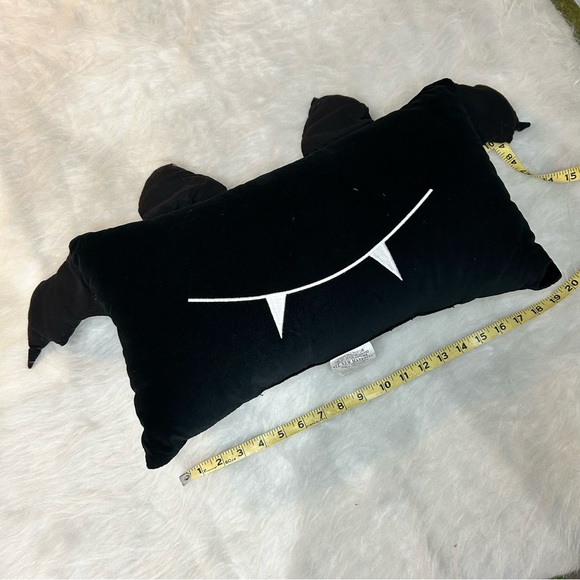 Joann’s bat pillow- dead stock - Picture 2 of 3